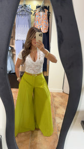 “LACEY” VNECK TOP