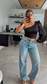 ONE SHOULDER SATIN TOP