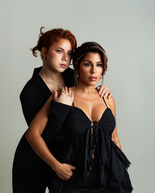 Trajes de gala para mujer vs vestidos de noche: la diferencia que casi nadie explica