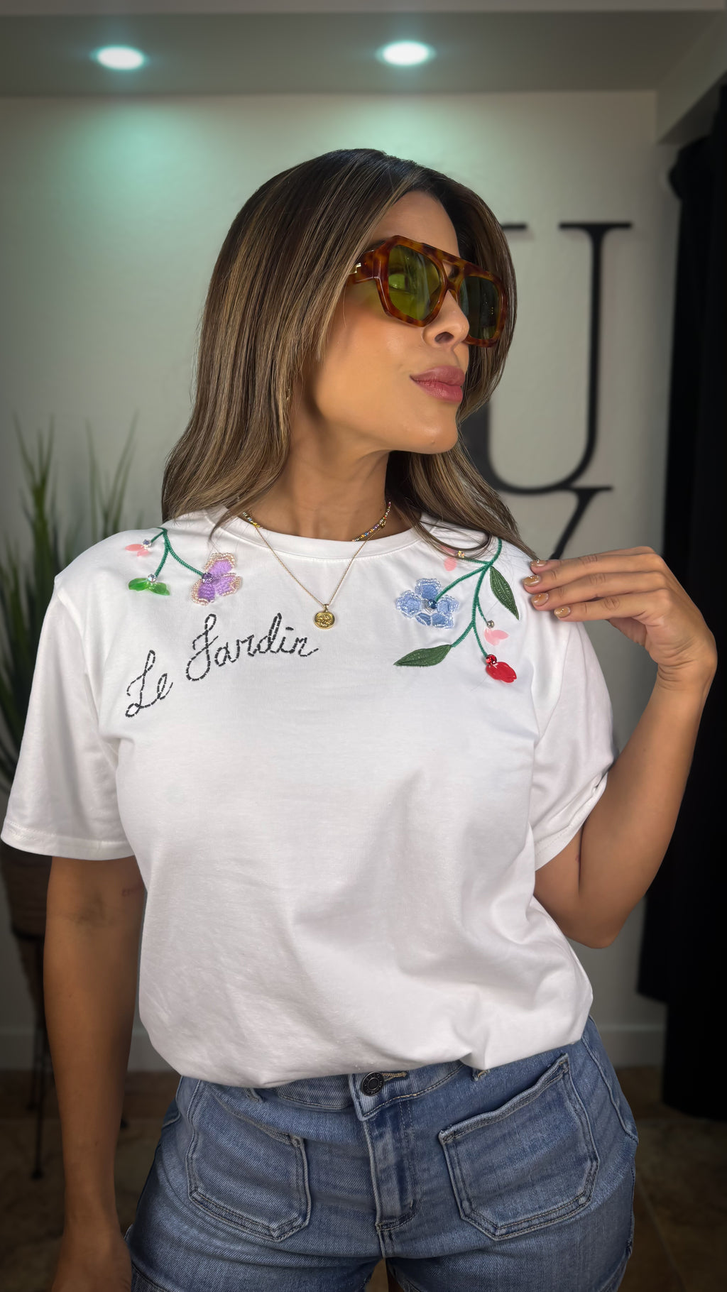 “LE JARDIN” FLOWER EMBROIDERY T-SHIRT