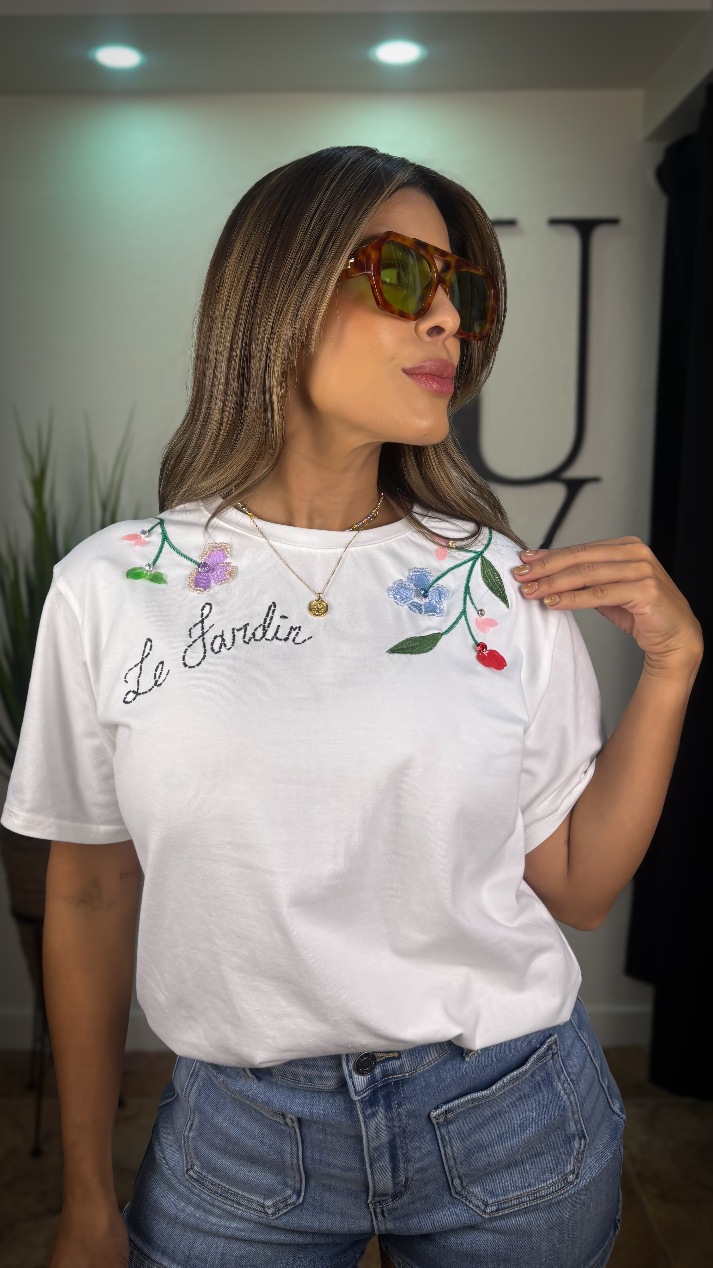 “LE JARDIN” FLOWER EMBROIDERY T-SHIRT