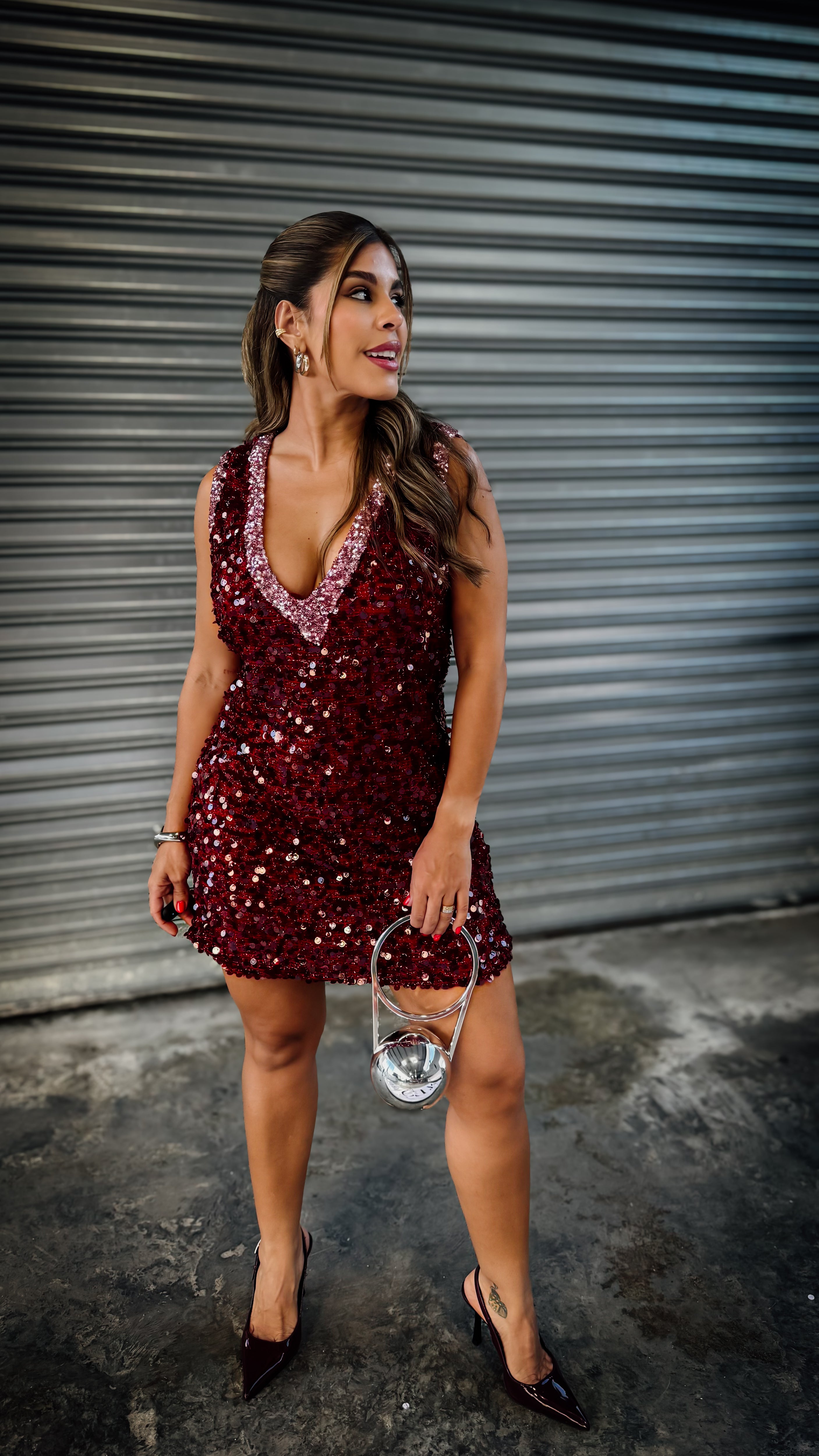 “HOLLY” LUXE SEQUINS TWO TONED V-NECK DRESS