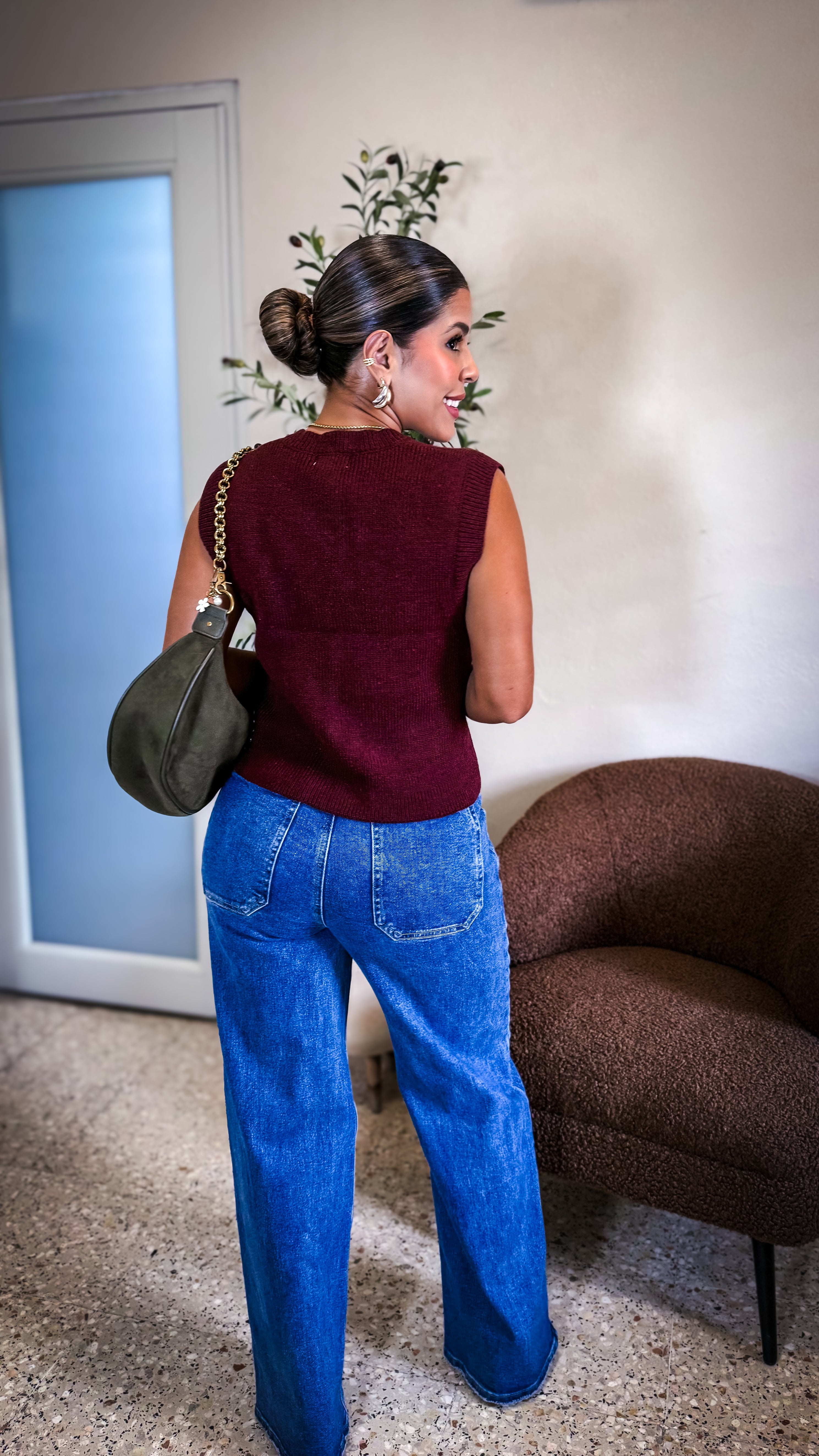 “GIA” SLEEVELESS KNIT SWEATER VEST