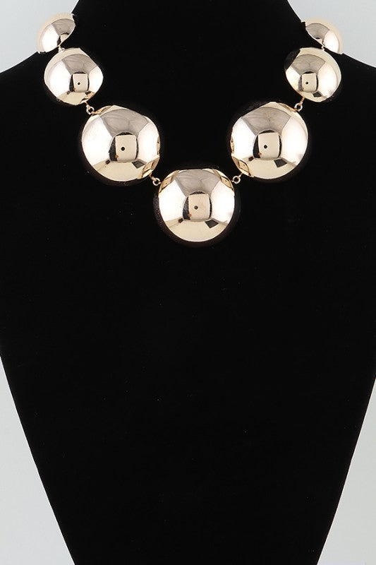 STATEMENT NECKLACE