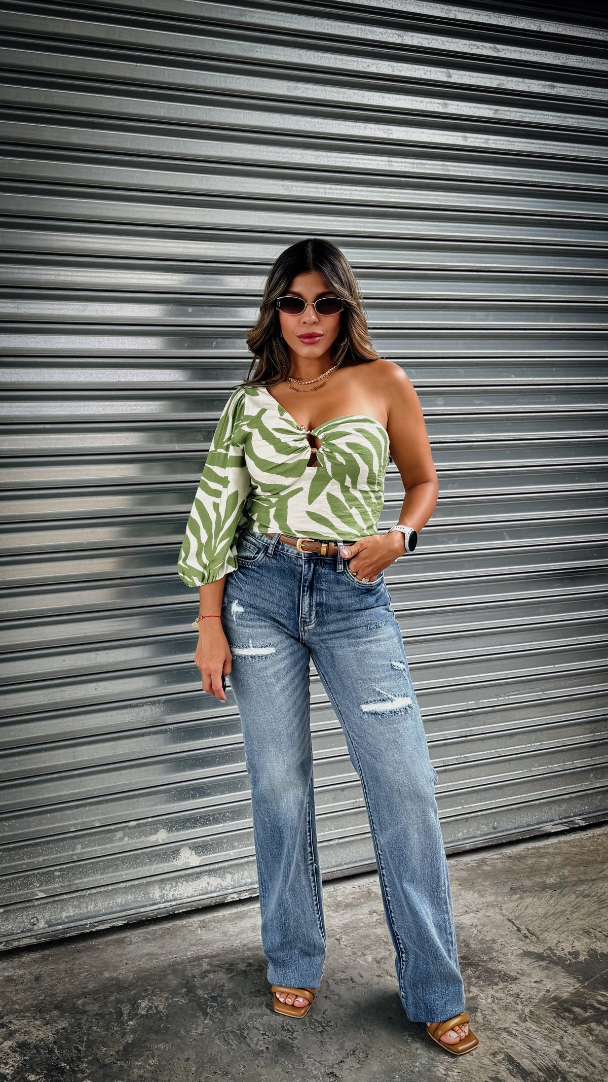 “GINA” ONE SHOULDER BUBBLE SLEEVE TOP