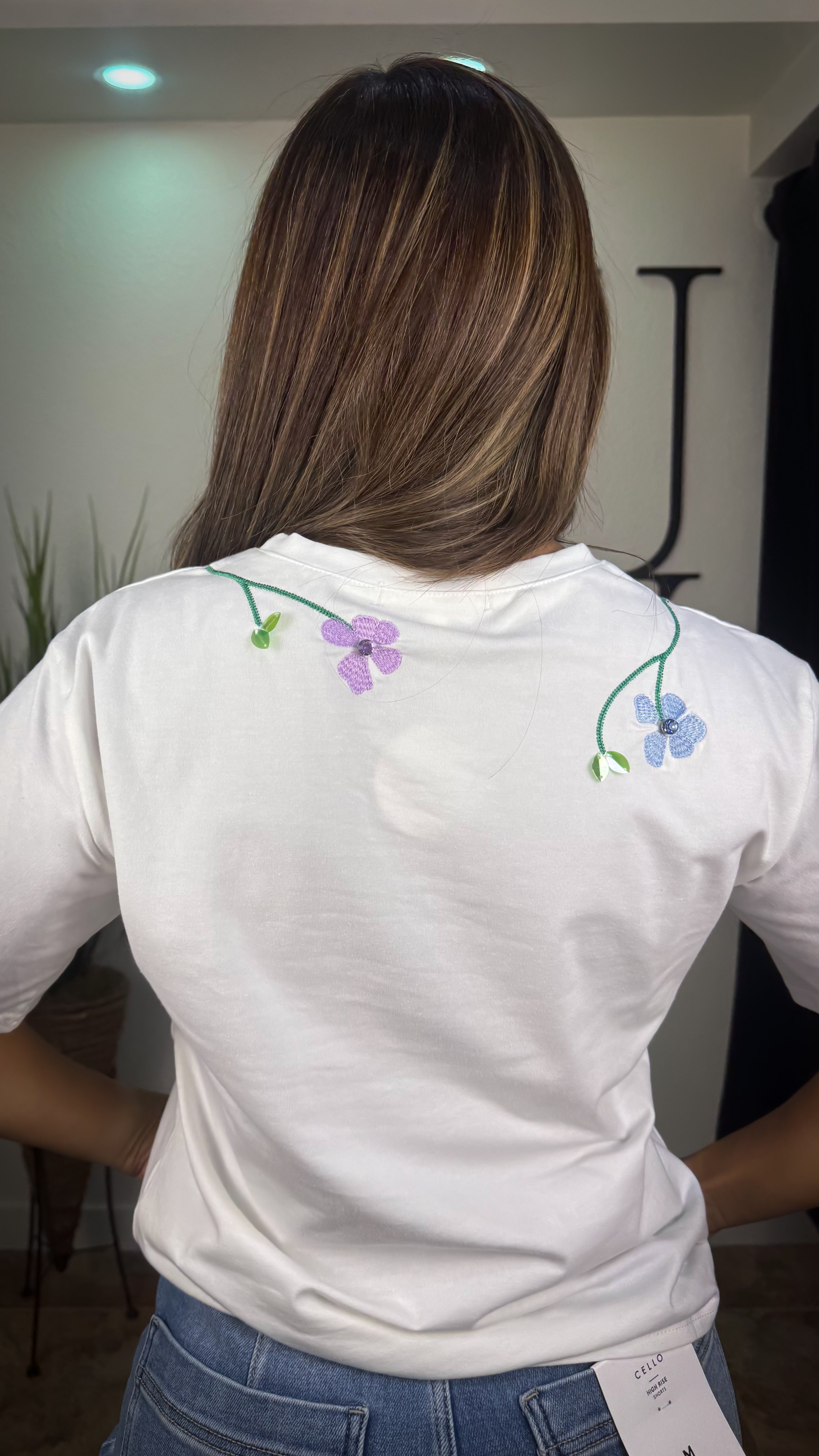 “LE JARDIN” FLOWER EMBROIDERY T-SHIRT