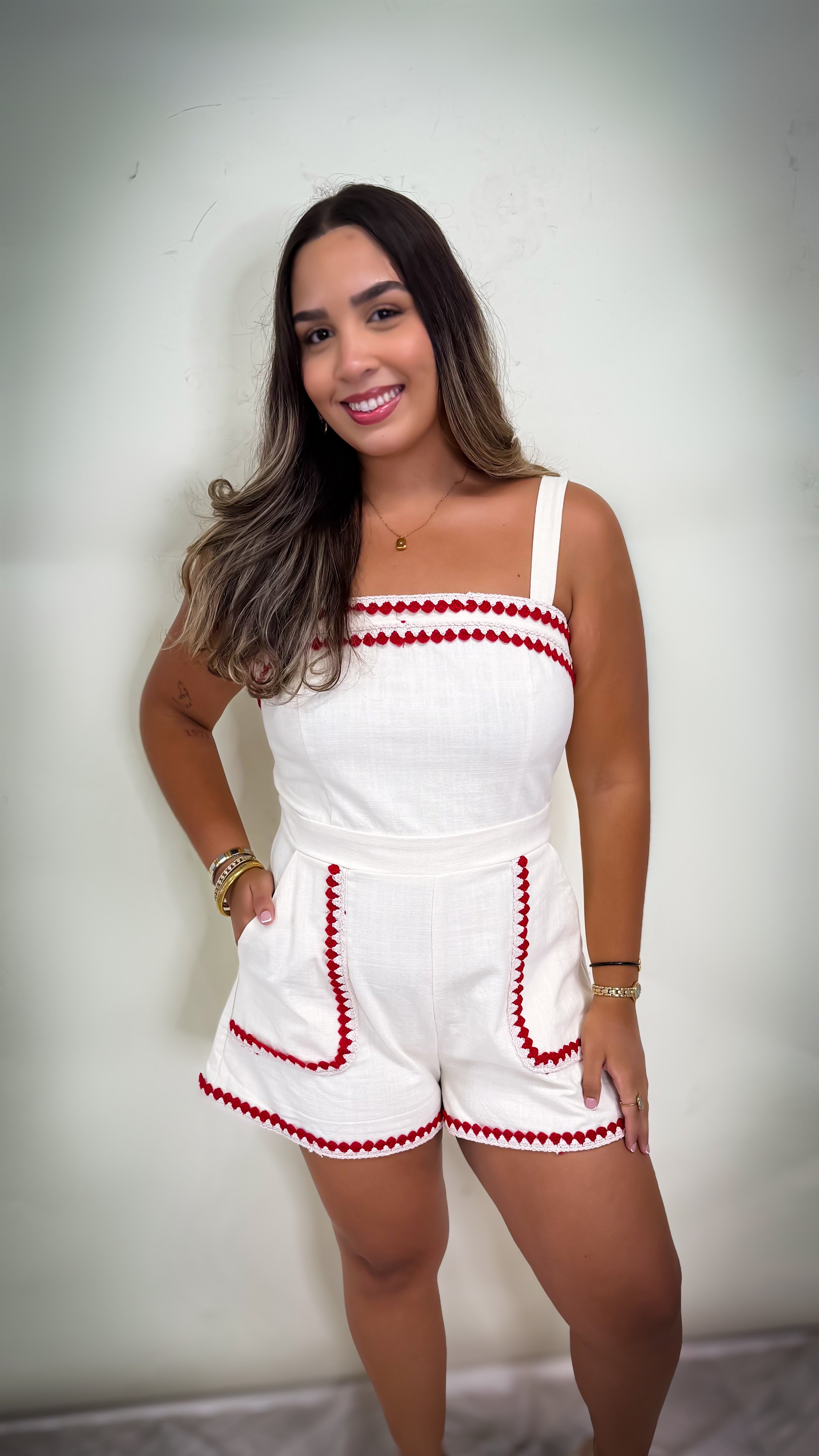 “LEEANN” EMBROIDERY LINEN ROMPER