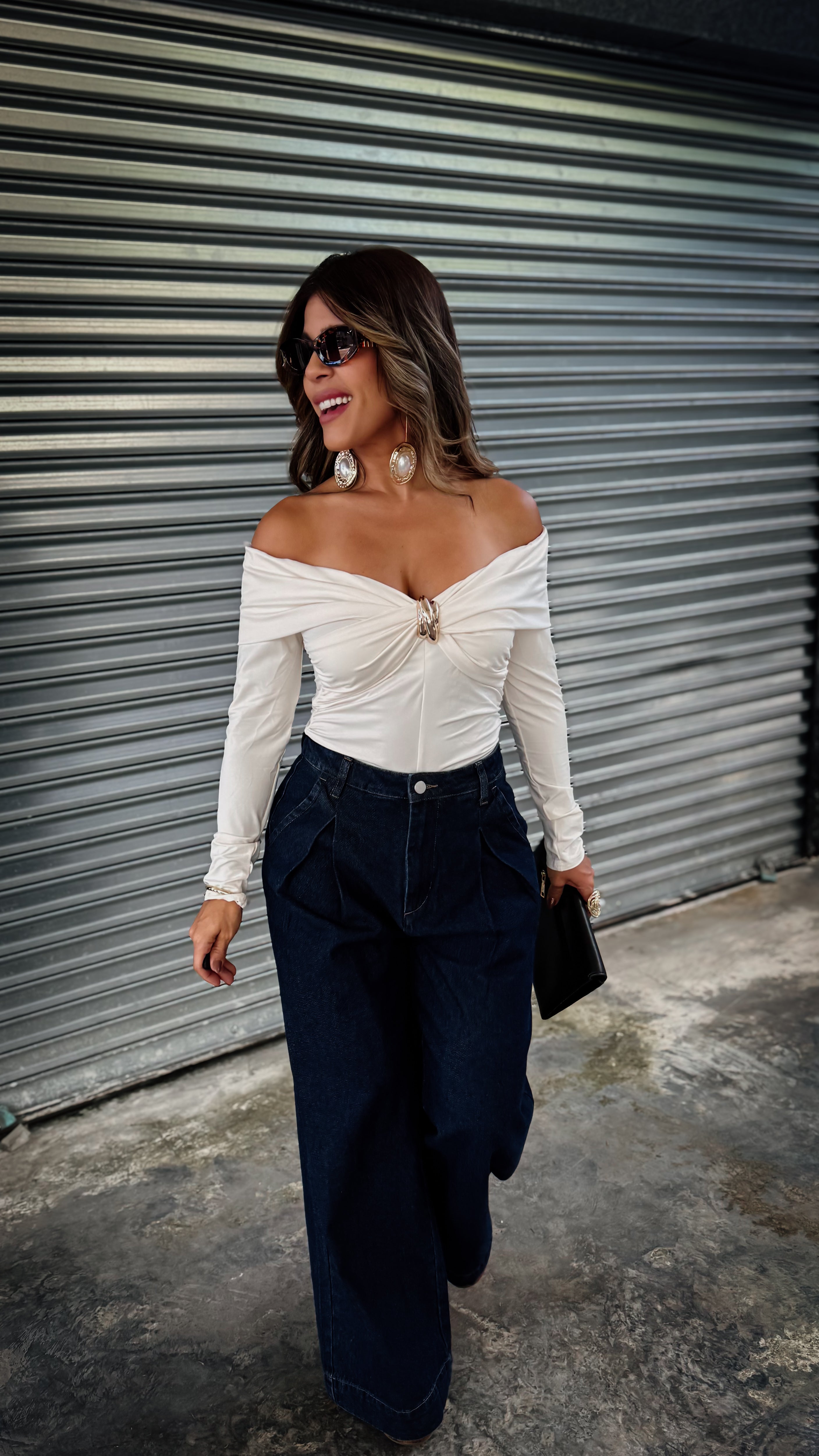 “LEVY” MID RISE PLEATED WIDE LEG DENIM