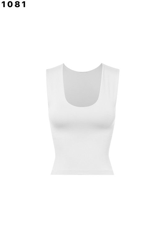 “AMBER” ROUND NECK SLEEVELESS BASIC TOP